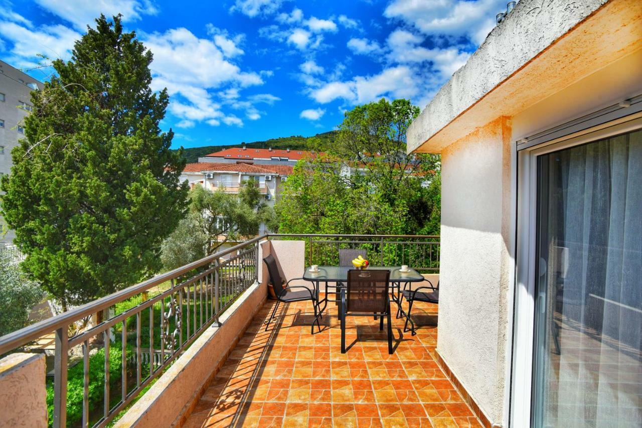 Nada 01 * Budva